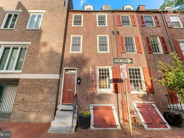 327 Lawrence Ct, Philadelphia, PA 19106