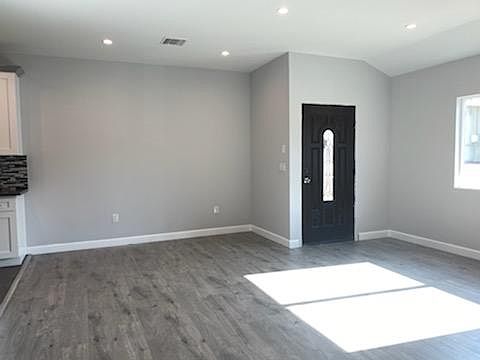 3rd image of 6816 Gentry Ave