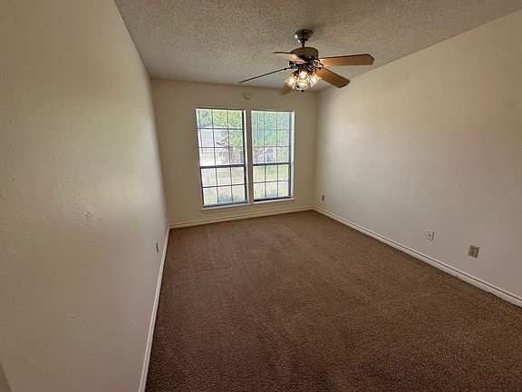 5th image of 5885 Creekside Cir