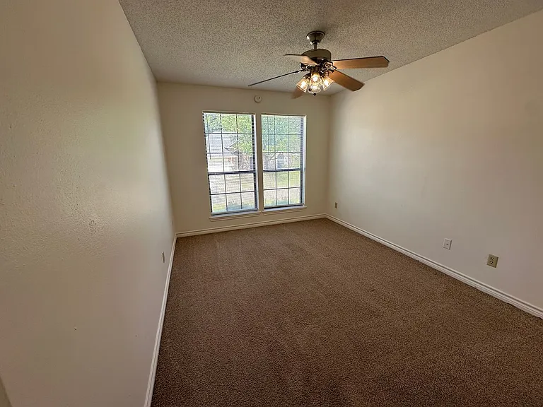 5885 Creek Side Cir — Photo 5