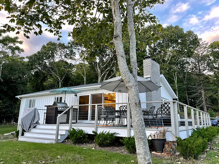 6 Community Dr — Photo 3