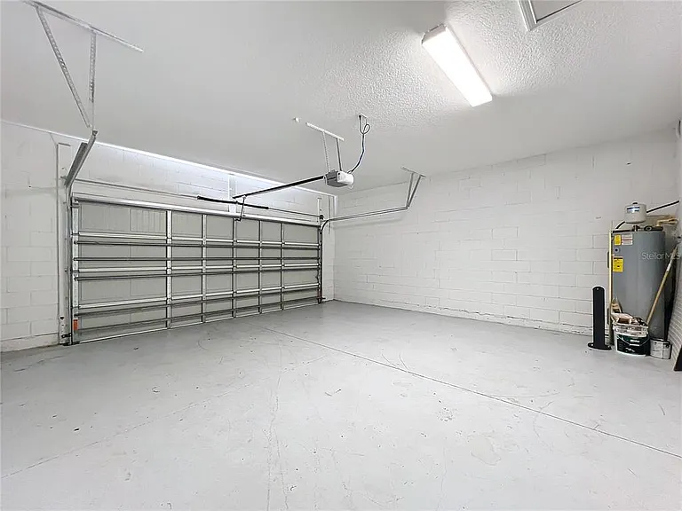 185 Brookes Pl — Photo 27