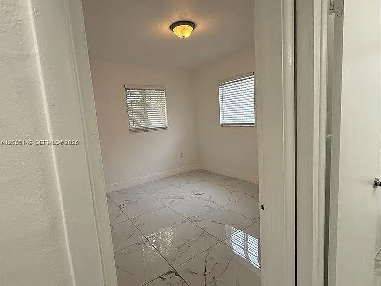 3177 SW 27th Ter #3177 — Photo 11