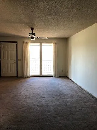 104 E Carp Rd — Photo 3