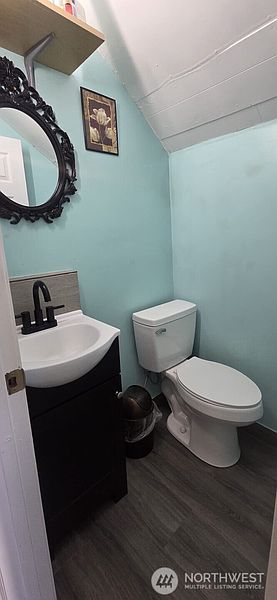 4th image of 245 E Cedar Street