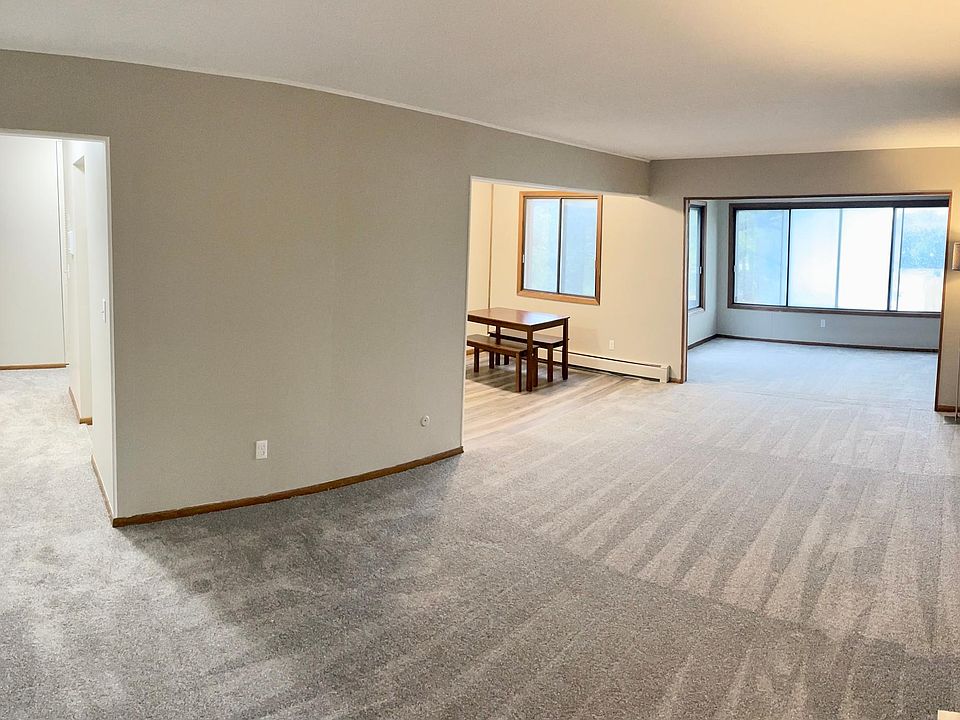 1st image of 3076 Lexington Ave N APT C2