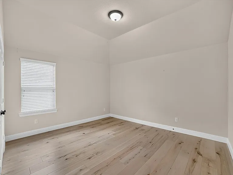10712 Troutt Dr — Photo 22