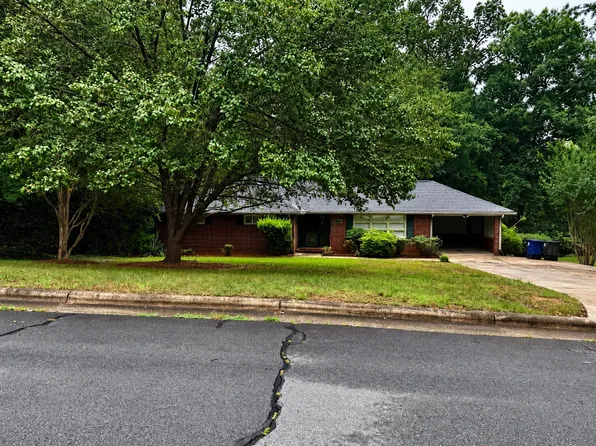 3941 Pomeroy Dr, Winston Salem, NC 27105