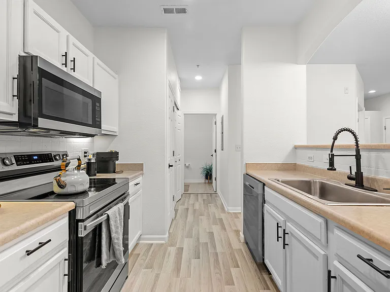 5255 Memphis St #1007 — Photo 10