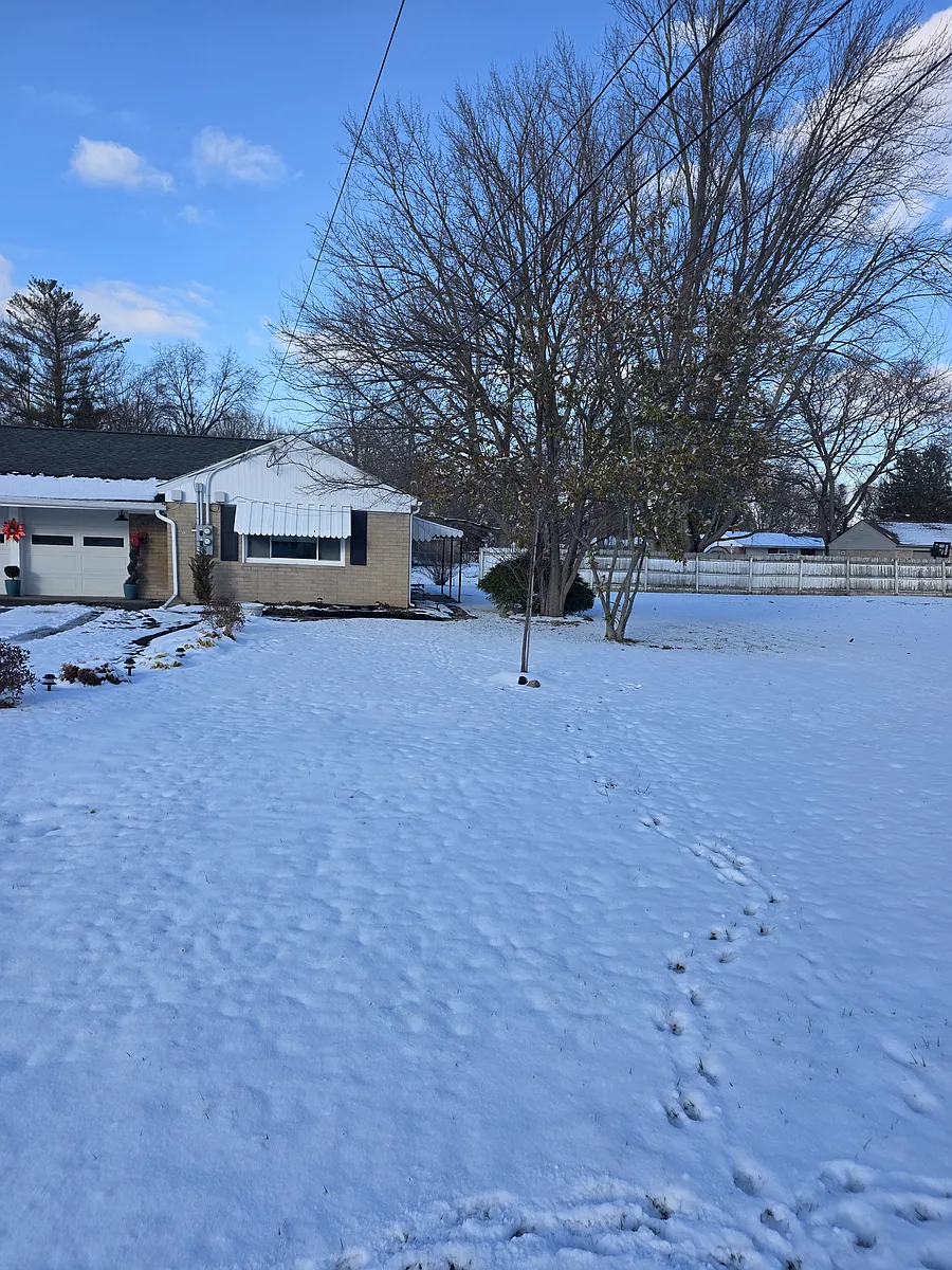 Building Photo - 36070 Aurensen Rd
