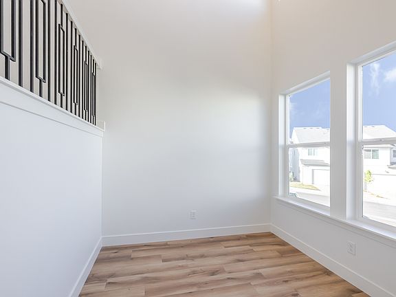 4th image of 818 N Danvers Dr #670