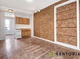 369 4th St #2L, Brooklyn, NY 11211