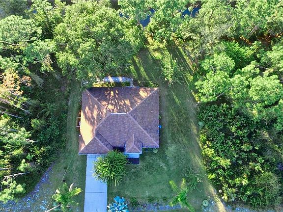 4th image of 166 Aurora Ave S