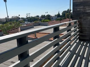 6214 W Holly Mont Dr #6214, Los Angeles, CA 90068