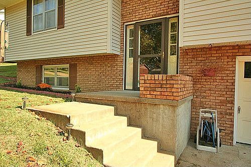 1st image of 2040 Anthony Dr