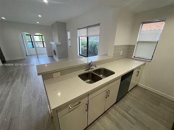 3rd image of 1637 SW 10th St APT 2