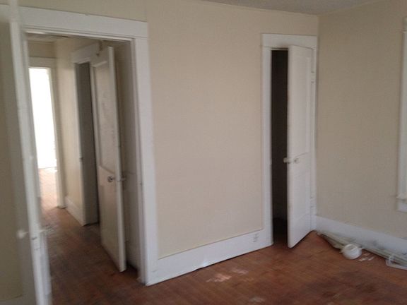 4th image of 26 W 21st St