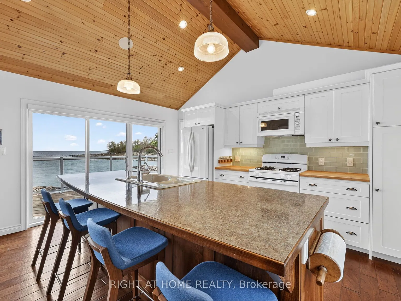 4 bed, $4,500 — Photo 4