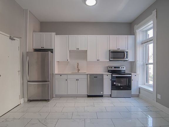 3rd image of 1942 N Lincoln Ave APT 2F
