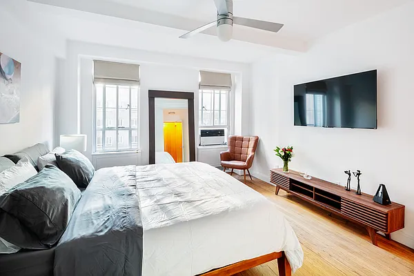 Sold by Compass | media 4