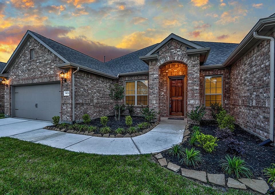 1st image of 9123 Hollowcreek Point Ln