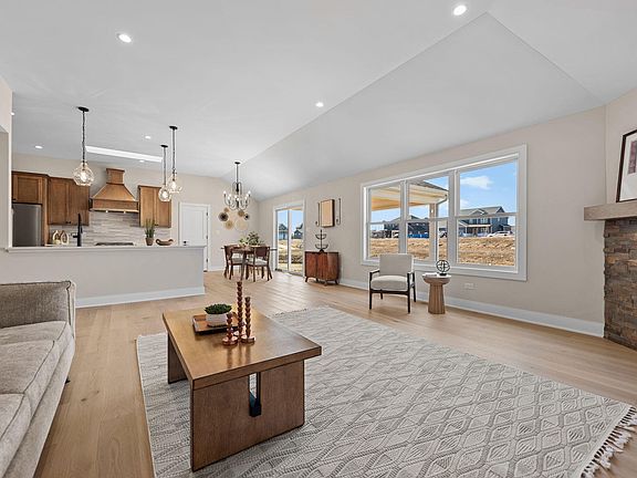 5th image of 13512 Lakeside Blvd