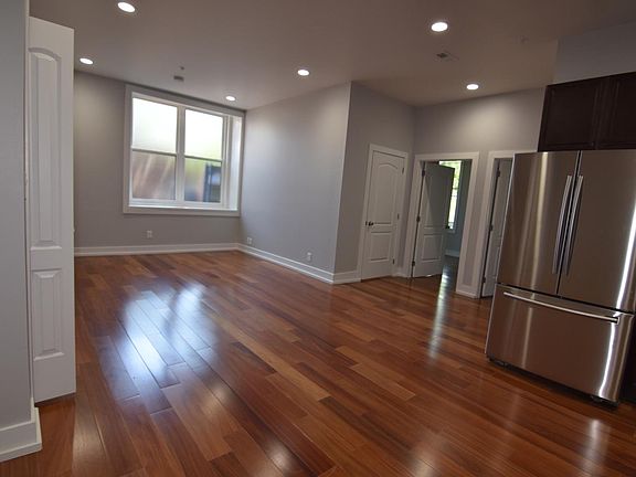 2nd image of 1236 E Columbia Ave #3H