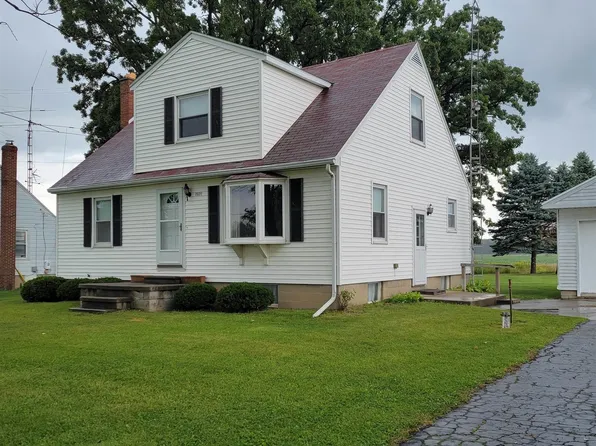 5350 Bluebush Rd, Monroe, MI 48162