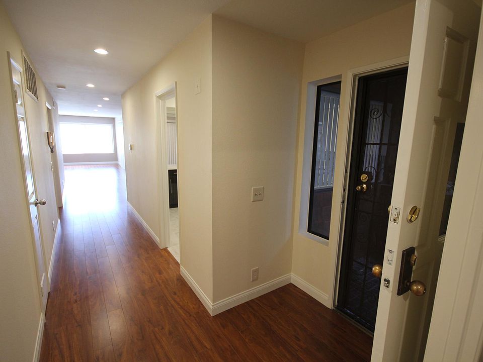 1st image of 301 N Belmont St APT 207