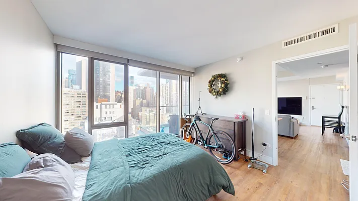 Rented by Bond New York | media 42