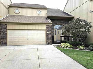 2191 Crystal Dr, Rochester, MI 48309