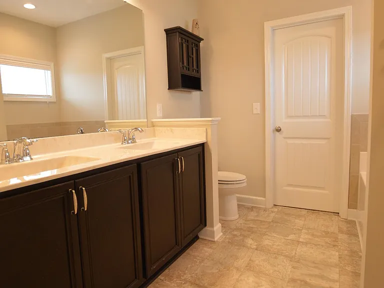 122 Permeta Dr — Photo 10