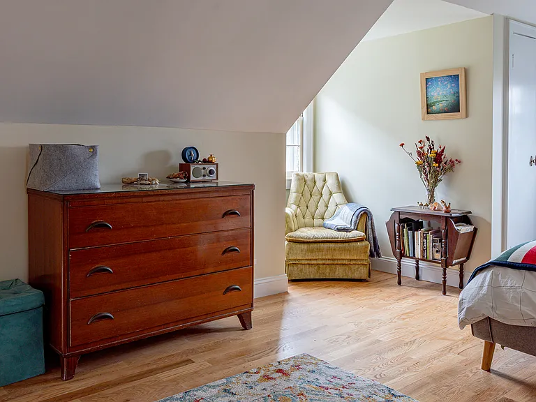 Upstairs bedroom
