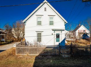 27 Linden St, Rockland, ME 04841