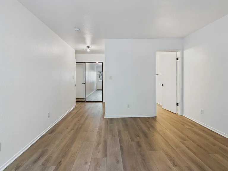 Alur Apartments — Photo 12