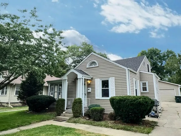 464 Grove Ave, Valparaiso, IN 46385