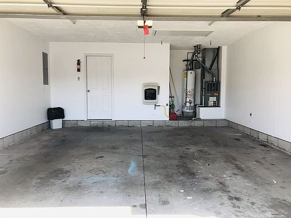 5th image of 222 W Savannah Dr
