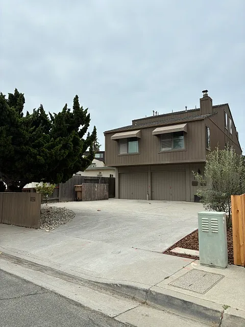 2 bed, 1125 sqft, $3,795 — Photo 2