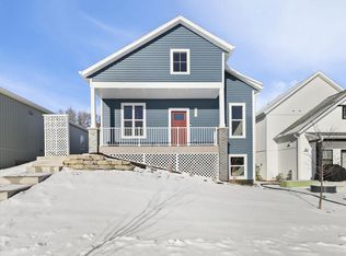 106 Lupine Ave, Poynette, WI 53955