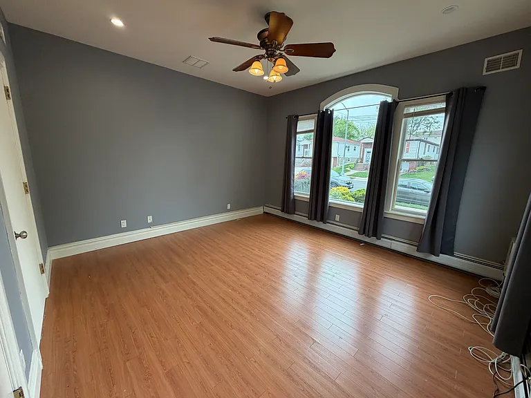 488 Ionia Ave #2 — Photo 8
