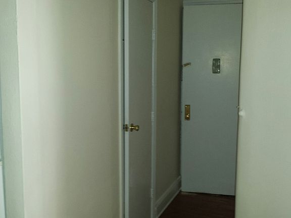 5th image of 140 E 16th St APT 3C