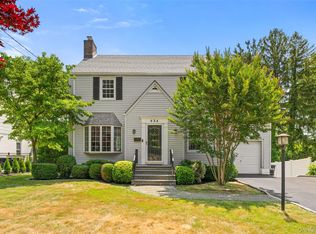 434 California Road, Bronxville, NY 10708