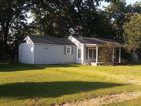 3rd image of 800 W Union Ave