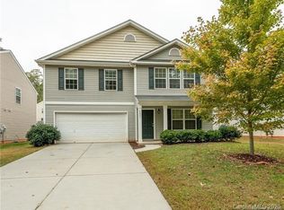 8807 Earthenware Dr, Charlotte, NC 28269