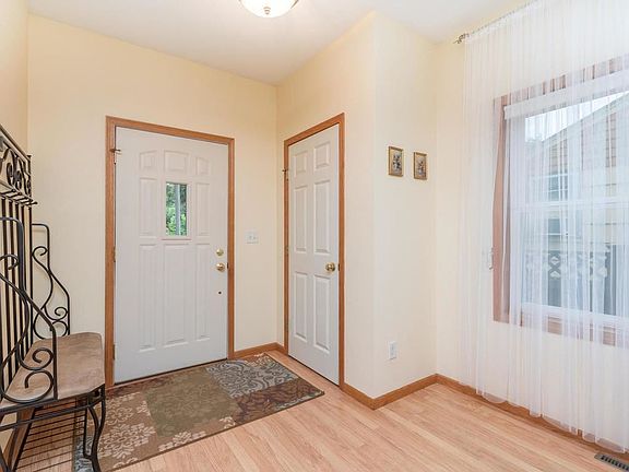 4th image of 5823 Xerxes Ave S