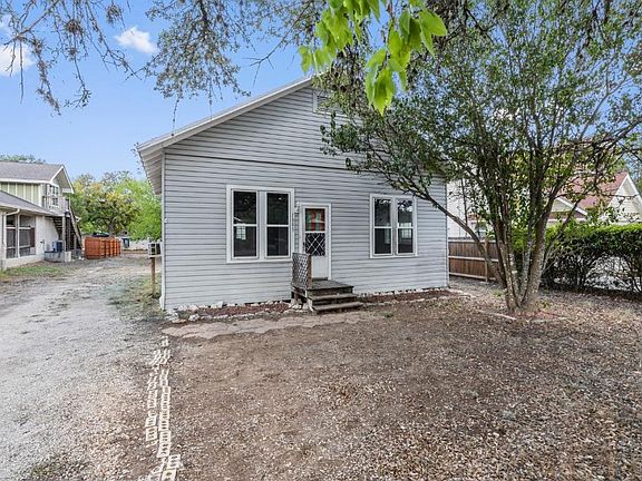2nd image of 1003 N Bishop St