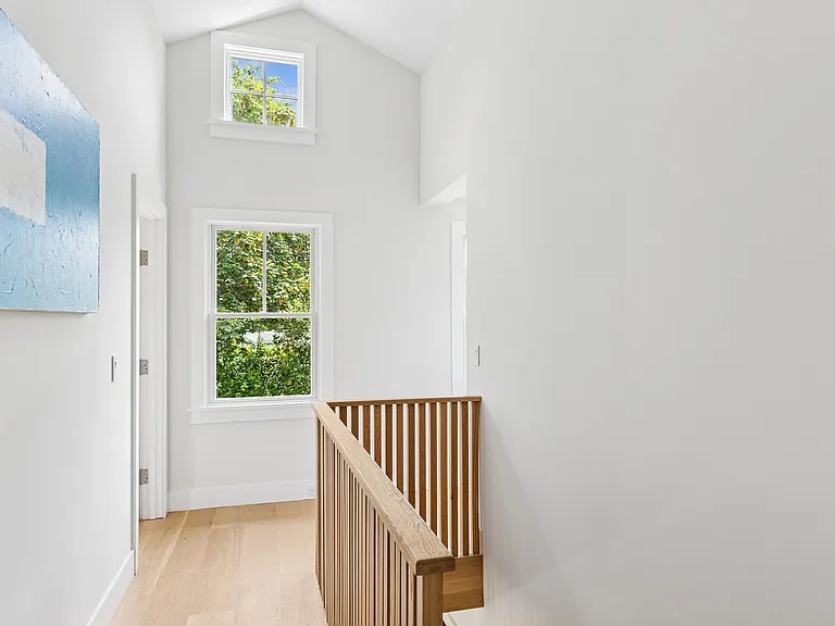 105 Willow St — Photo 16