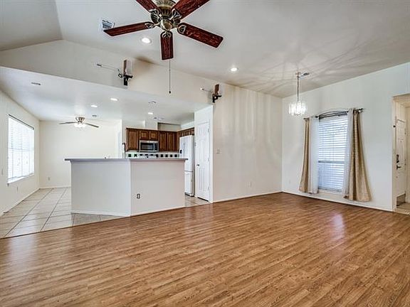 4th image of 7315 Fossil Hill Dr