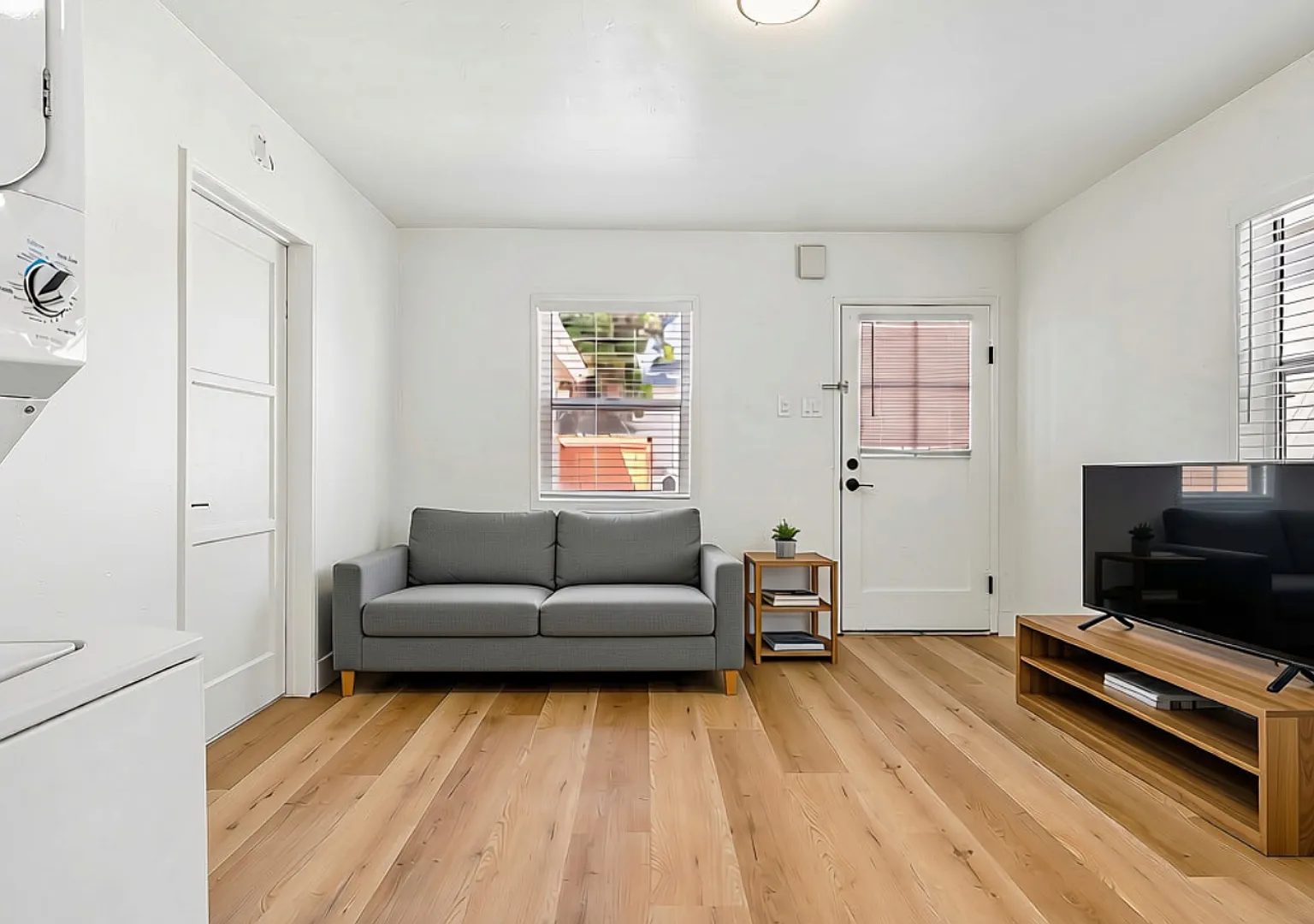 723-733 East 7th Street — Photo 4