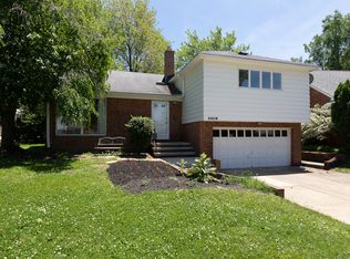 24118 Edgehill Dr, Beachwood, OH 44122